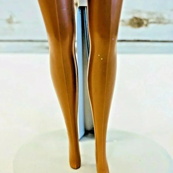 MATTEL BARBIE Doll Blond Hair Blue Eyes 2 Piece Outfit 12" Tall Used Free Ship - Picture 7 of 12